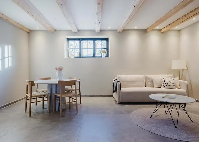 Elegant Private In The Heart Of Am